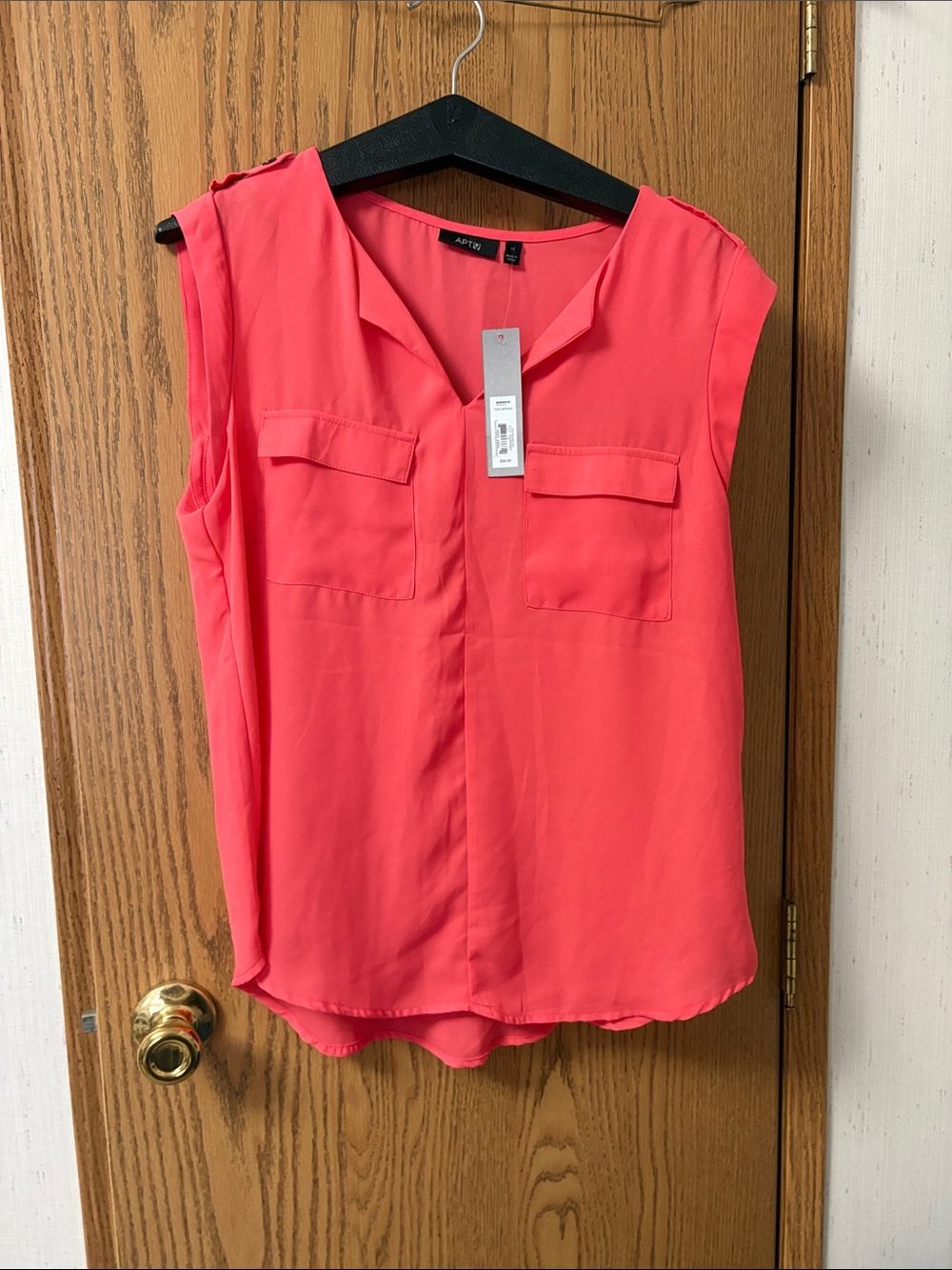 Apt. 9 Coral V-Neck Sleeveless Pocket Camisole